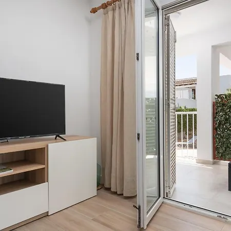 Apartment Newly Renovated Sunset1, Pool, Free Wifi, Ac